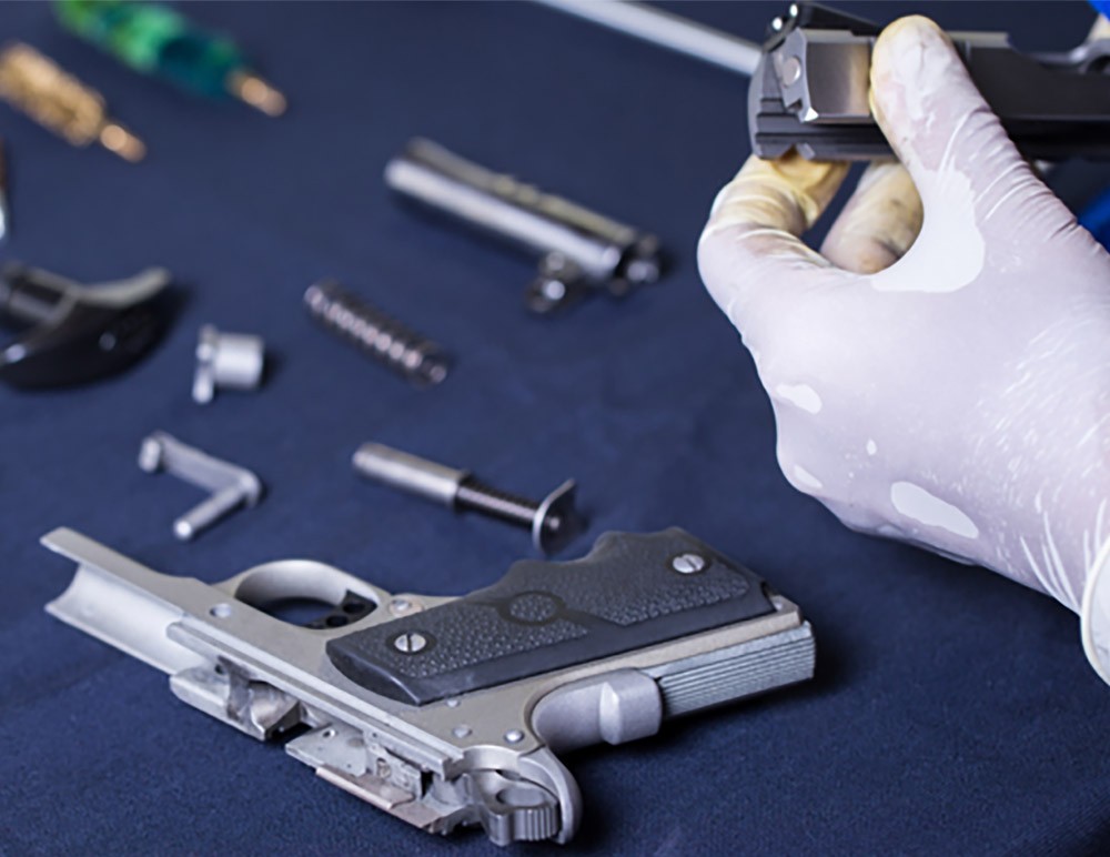 Gun-Cleaning-with-Ultrasonic-Cleaners