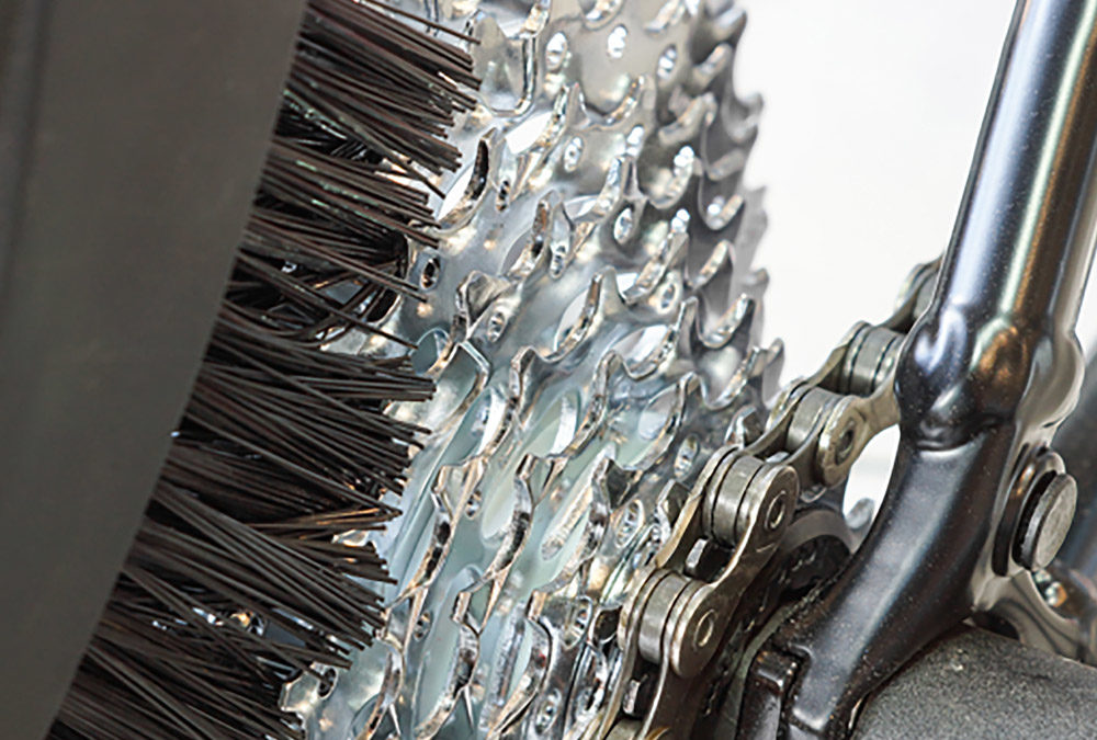 Winter bike cleaning: there’s a much better way to clean your cassette