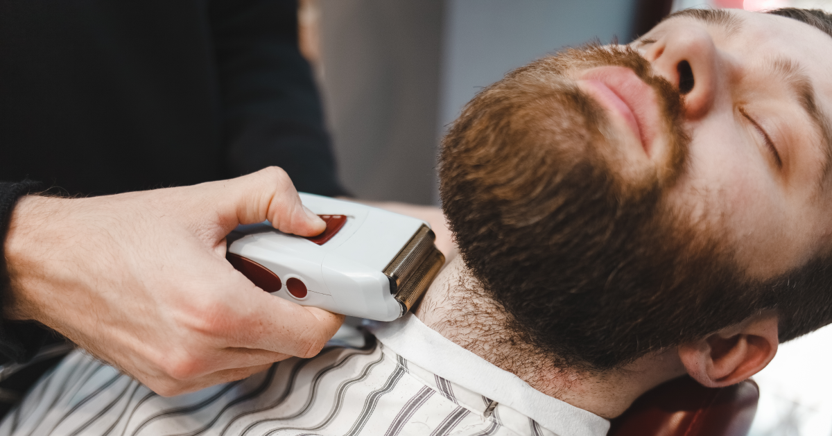 Cleaning electric razors shavers with ultrasonic cleaner