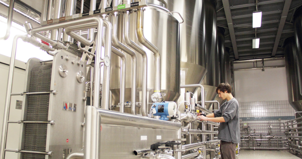 Ultrasonic Cleaning for Brewing and Distilling Industry